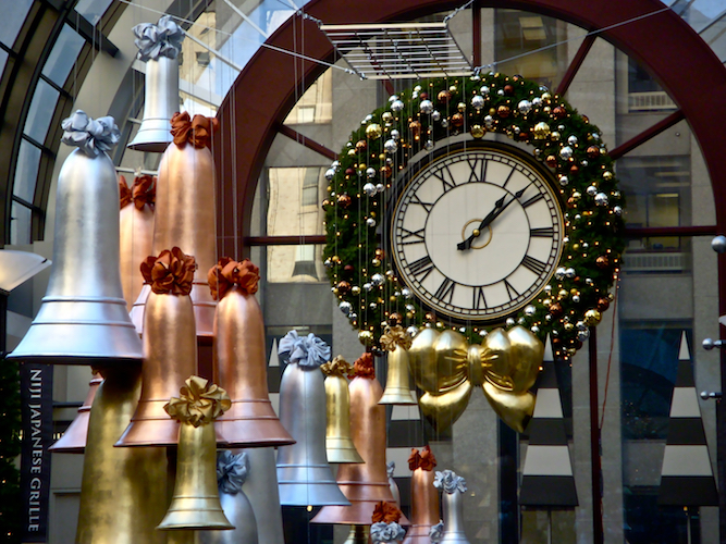 Barrango Christmas wreath on giant clock