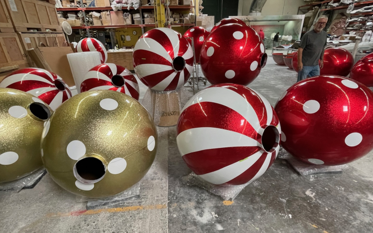 Giant Glitter Ball ornaments for holiday displays up to 84 diameter.